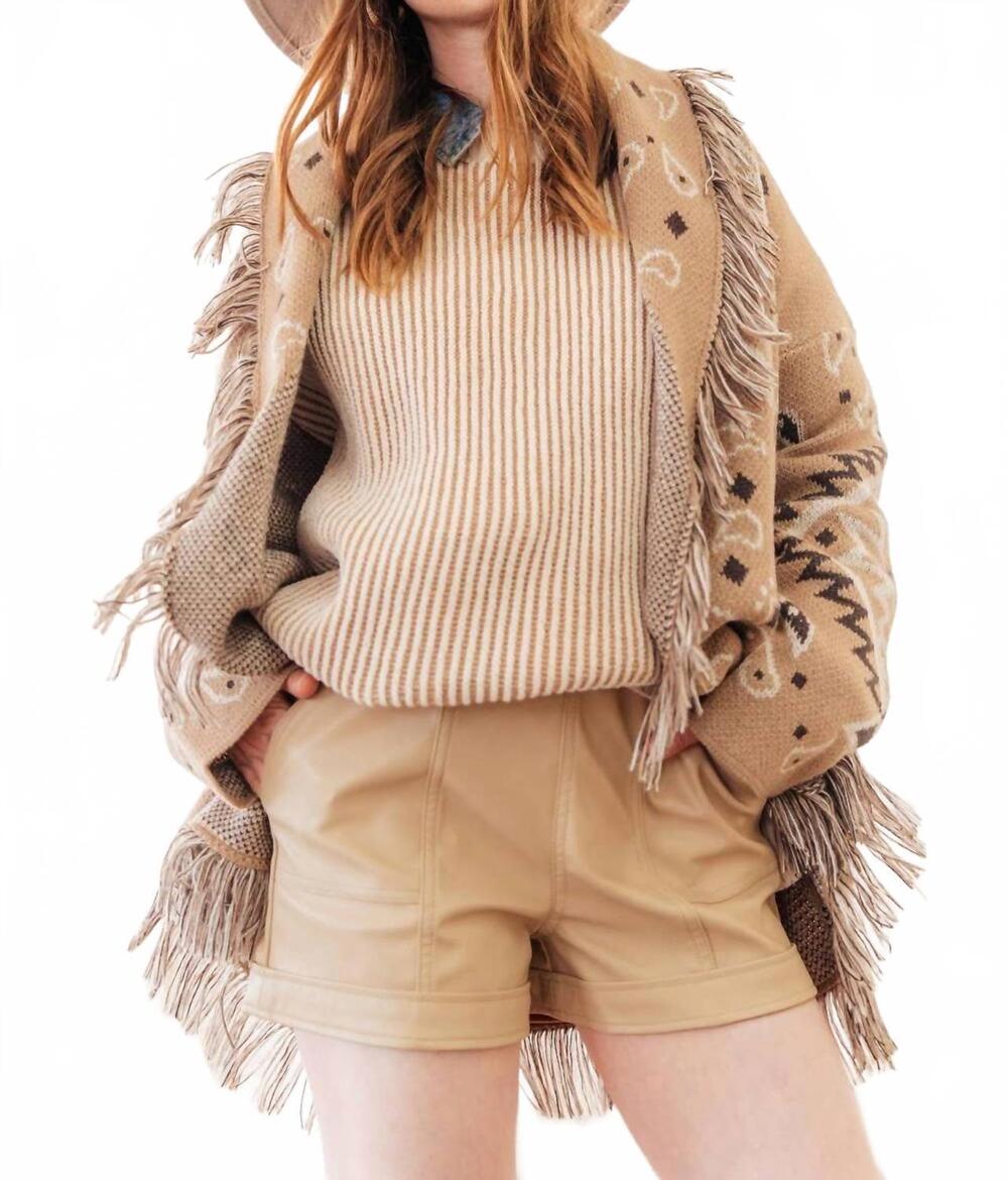 NEW NEW IN faux leather casual shorts in beige